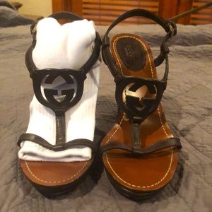 Gucci wedge. Brown leather. Women’s size 10